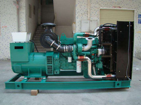 临沂1100kw康明斯柴油发电机组图片 临沂1100kw康明斯柴油发电机组图片